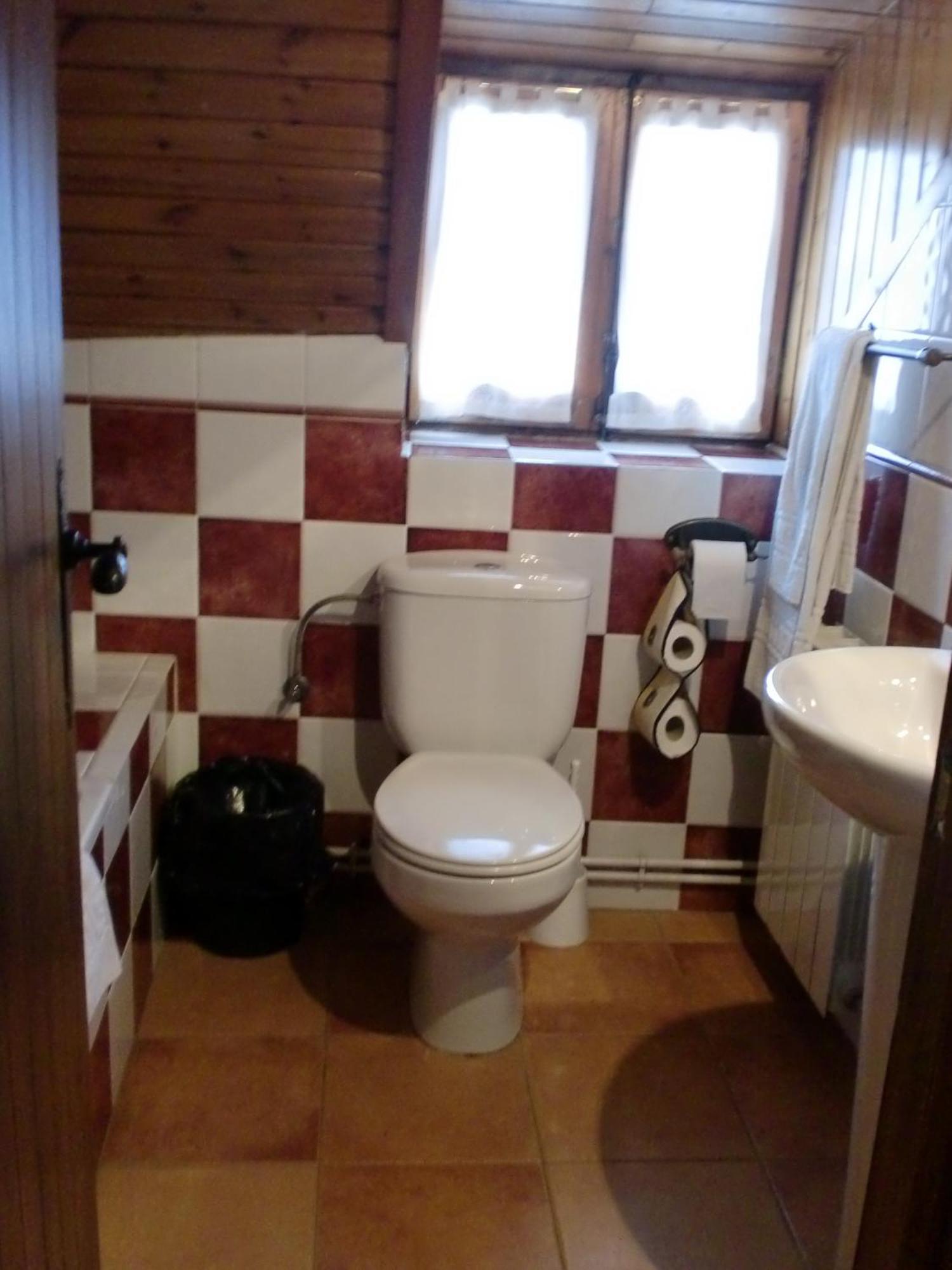 Pensio I Apartaments La Bordeta Estación Екстериор снимка