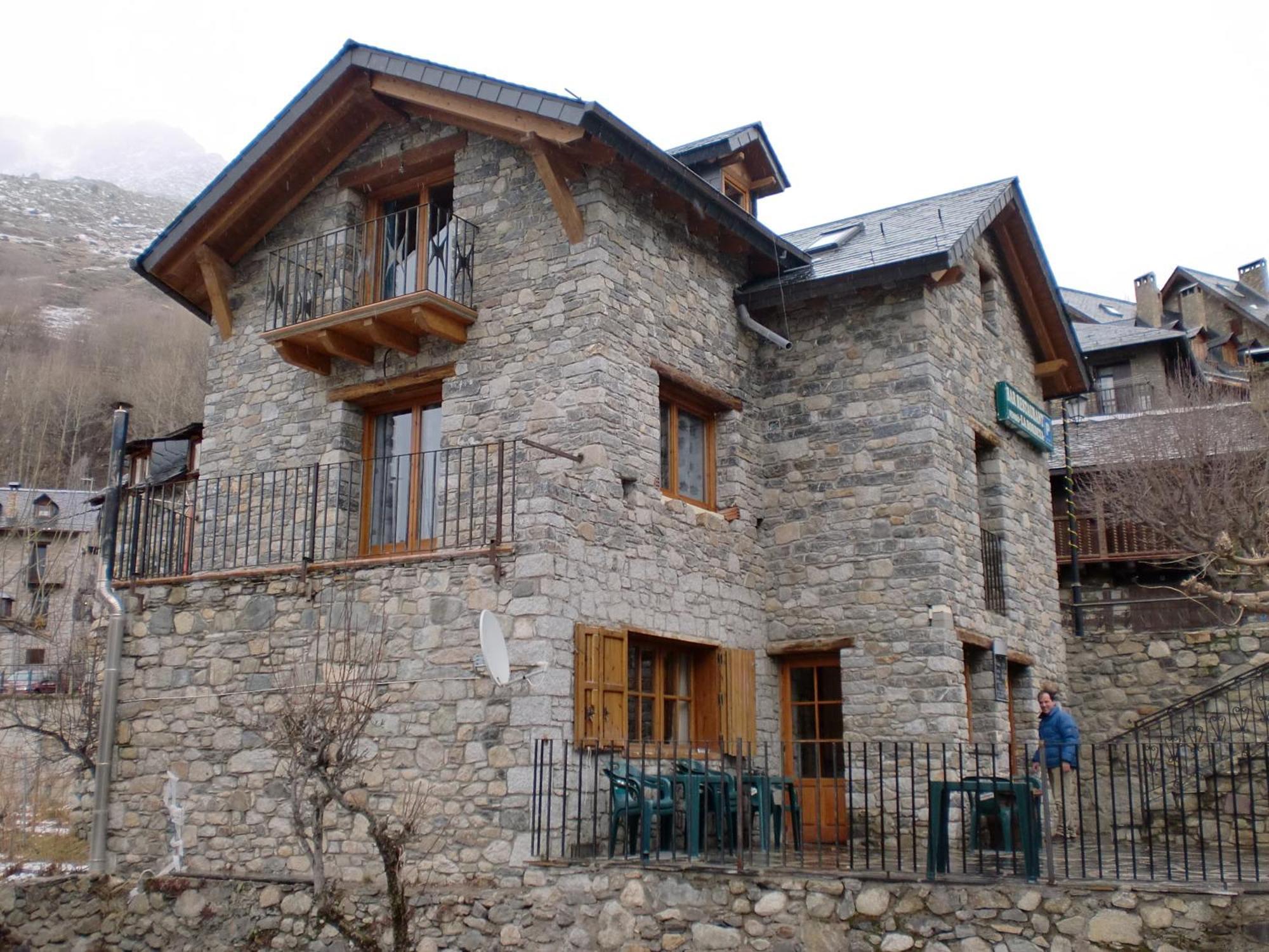 Pensio I Apartaments La Bordeta Estación Екстериор снимка